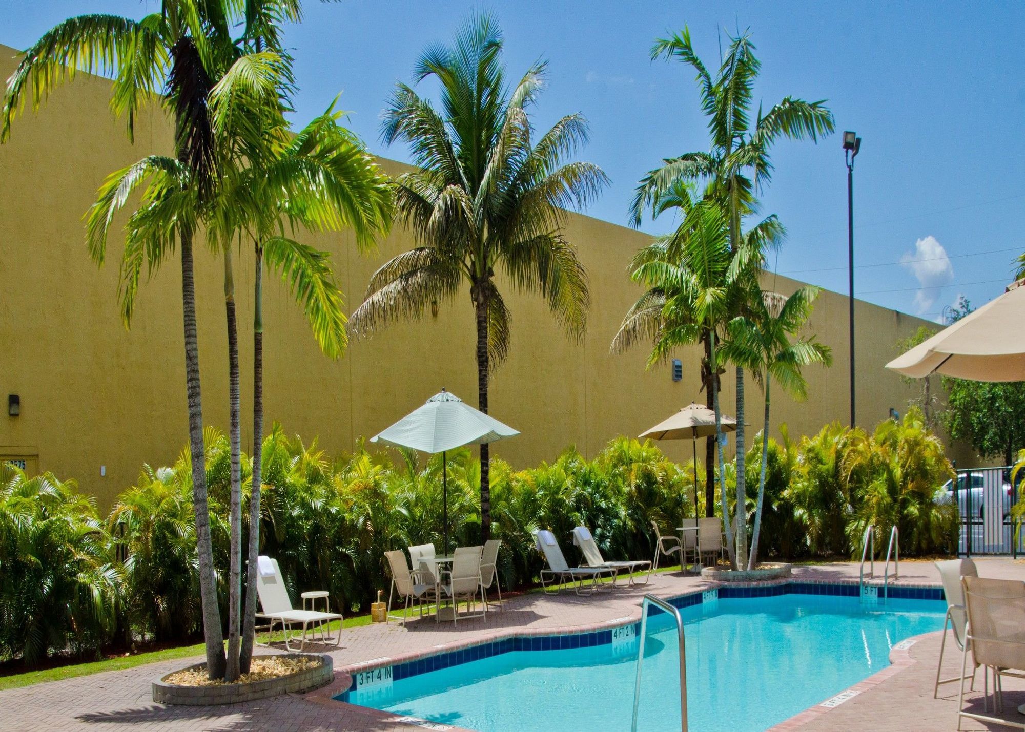 Best Western Plus Miami-Doral/Dolphin Mall מראה חיצוני תמונה